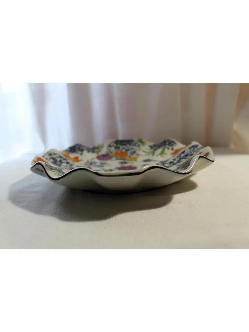 Vintage Hand Painted Chinese Fluted Plate with Crackle Glaze, 10